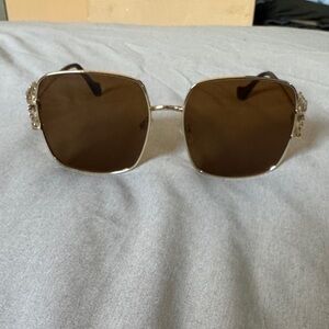 Chic Brown Square Sunglasses